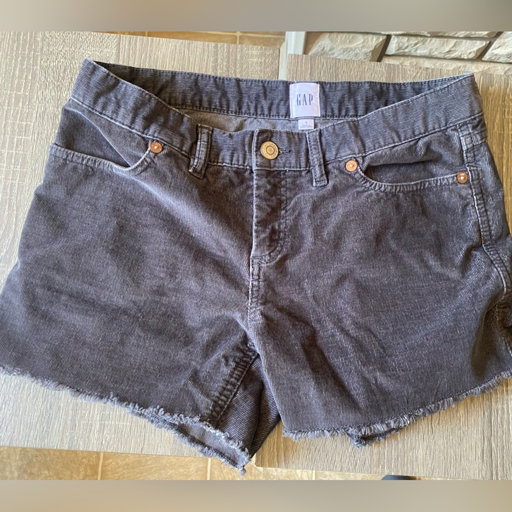 GAP Gray Jean Corduroy Stretch Shorts with Frayed Hem and Relaxed Fit